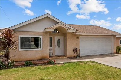 34947 Avenue C photo 2