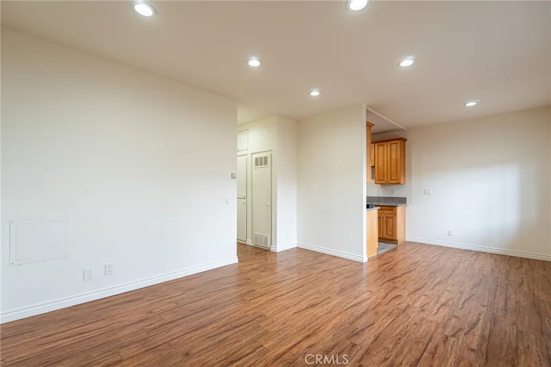 10085 Tujunga Canyon Boulevard 4 photo 2