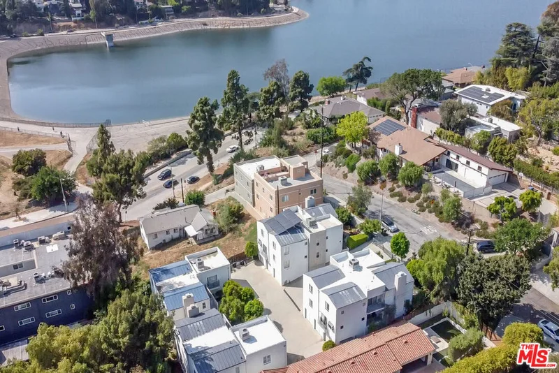 2348 Ewing Street photo 2