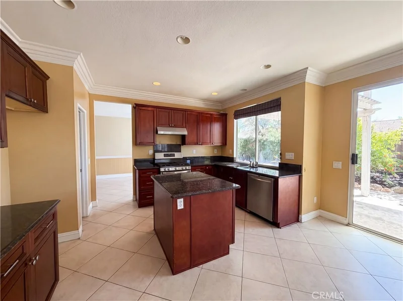 27801 Canyon Hills Way photo 2
