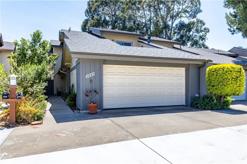 1237 Vista Del Lago, San Luis Obispo, CA 93405