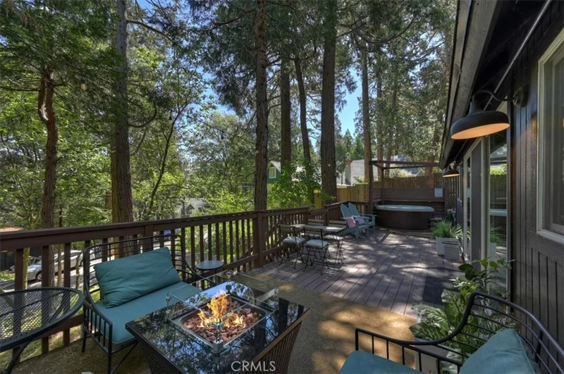 669 Knoll photo 2