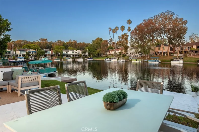 22526 Lake Forest Lane photo 2