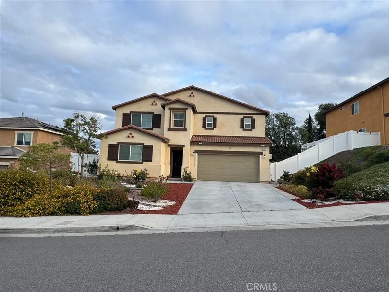 11742 Connell photo 2