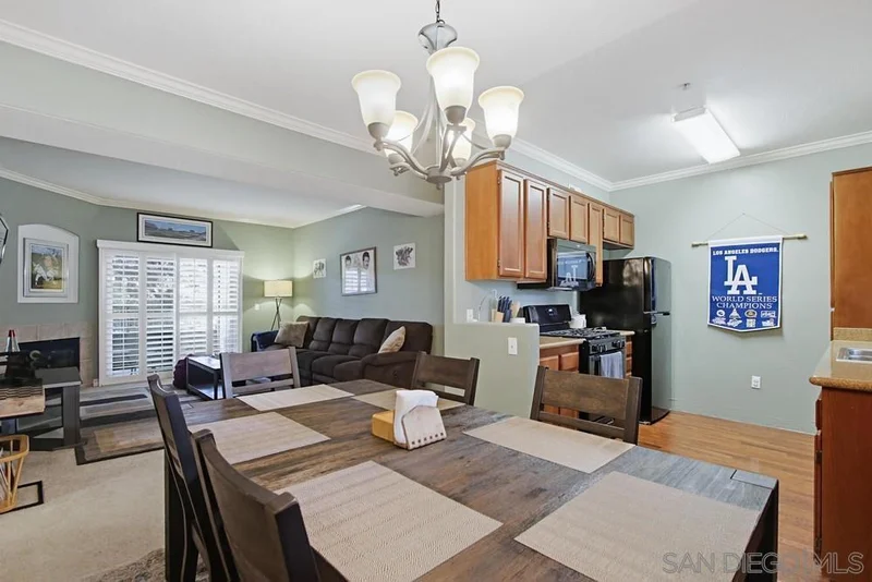7683 Mission Gorge 165