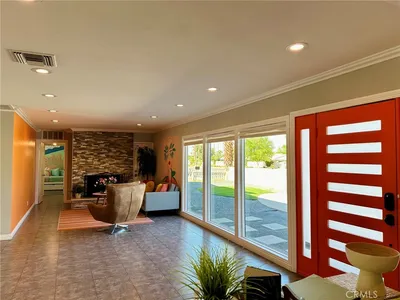 1331 S Sunrise Way photo 2
