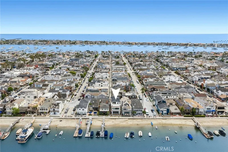 Photo 2 of 1105 N Bay Front