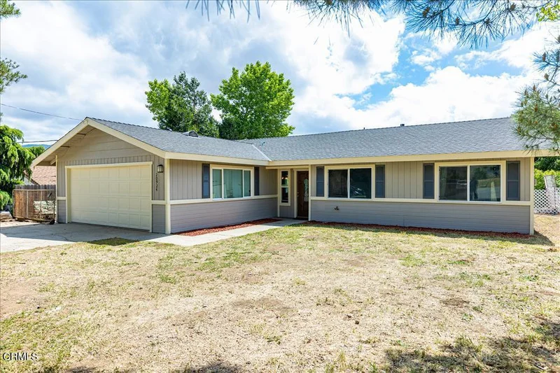 Photo 2 of 20924 Brentwood Drive