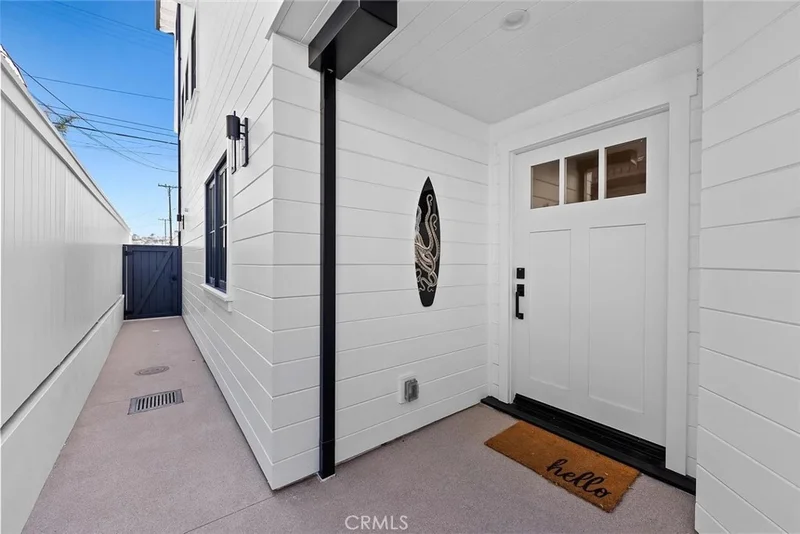 309 Crest Drive photo 2