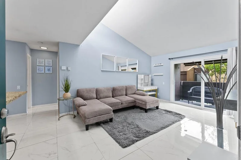 3456 Castle Glen Drive 273 photo 2