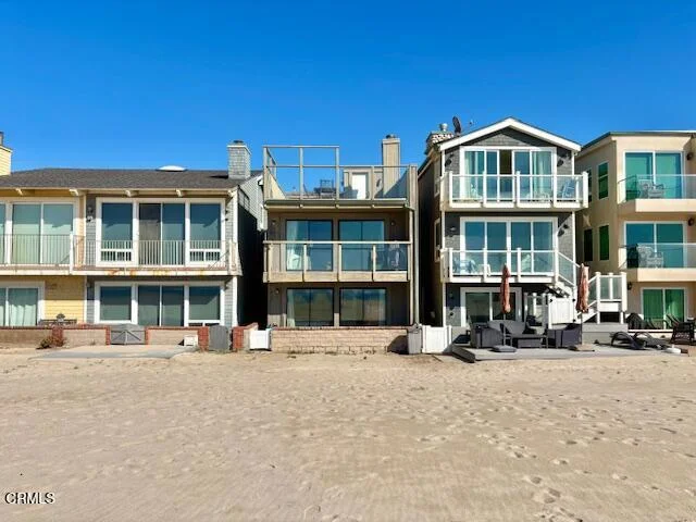 3949 Ocean Drive photo 2