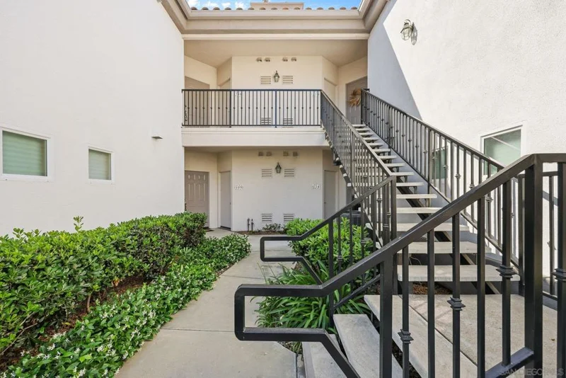 2708 Lake Pointe 209, Spring Valley, CA 91977