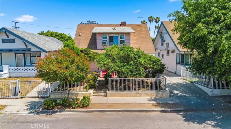 2920 Van Buren