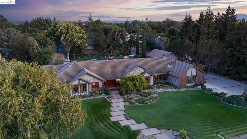 2960 Almondwood Pl, Oakley, CA 94561