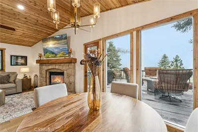 590 Arrowhead Villa photo 2