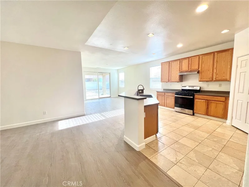 Photo 2 of 11739 Galewood