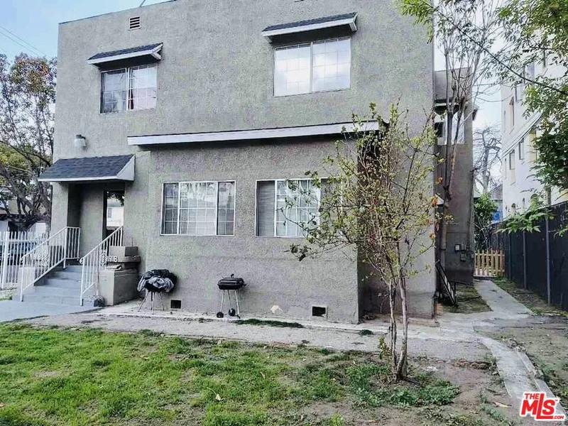 Photo 2 of 1981 Estrella Avenue