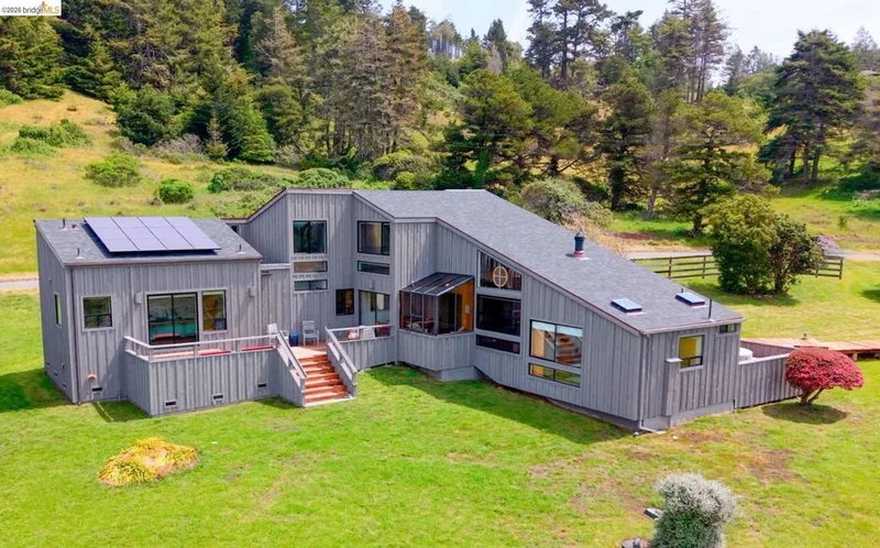 335 Spur Close, The Sea Ranch, CA 95497