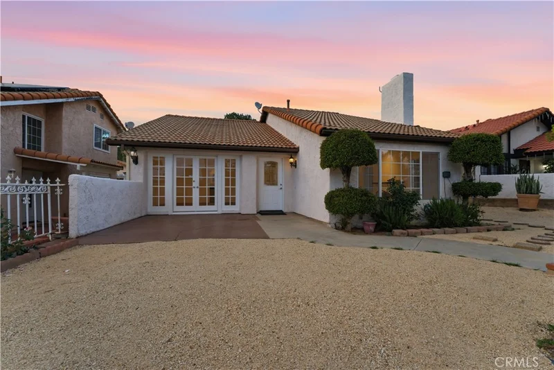 15863 foothill photo 2