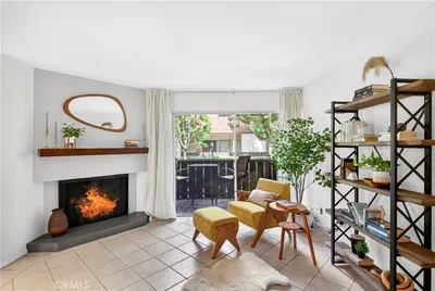 15020 Victory Boulevard 104 photo 2