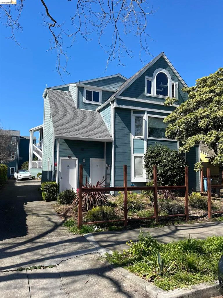 Photo 2 of 2018 9Th St B