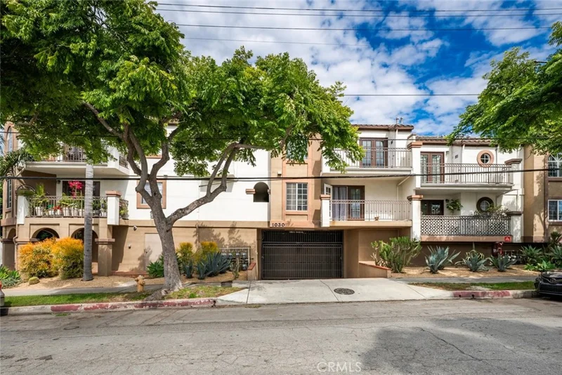 1030 Loma Avenue 107, Long Beach, CA 90804