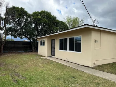 4930 N Vincent Avenue photo 2