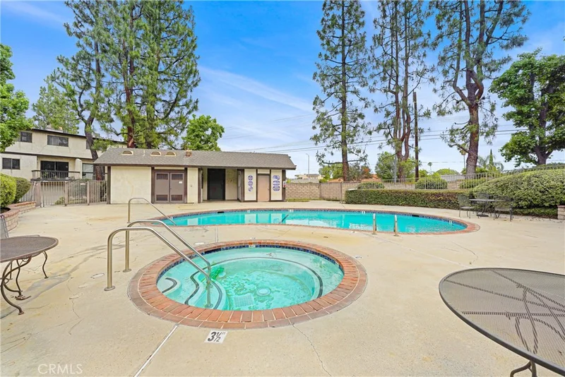 Photo 2 of 20737 Roscoe Boulevard 203