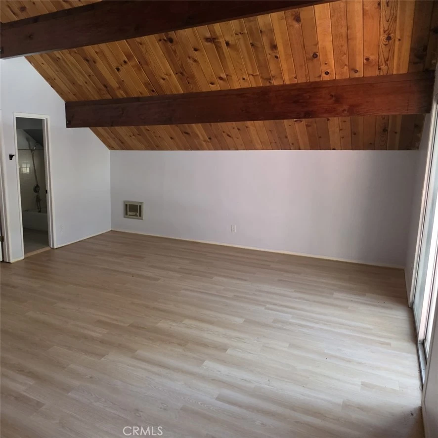 Interior 3