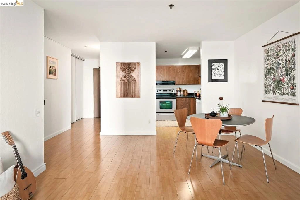 Photo 11 of 555 Pierce St 422