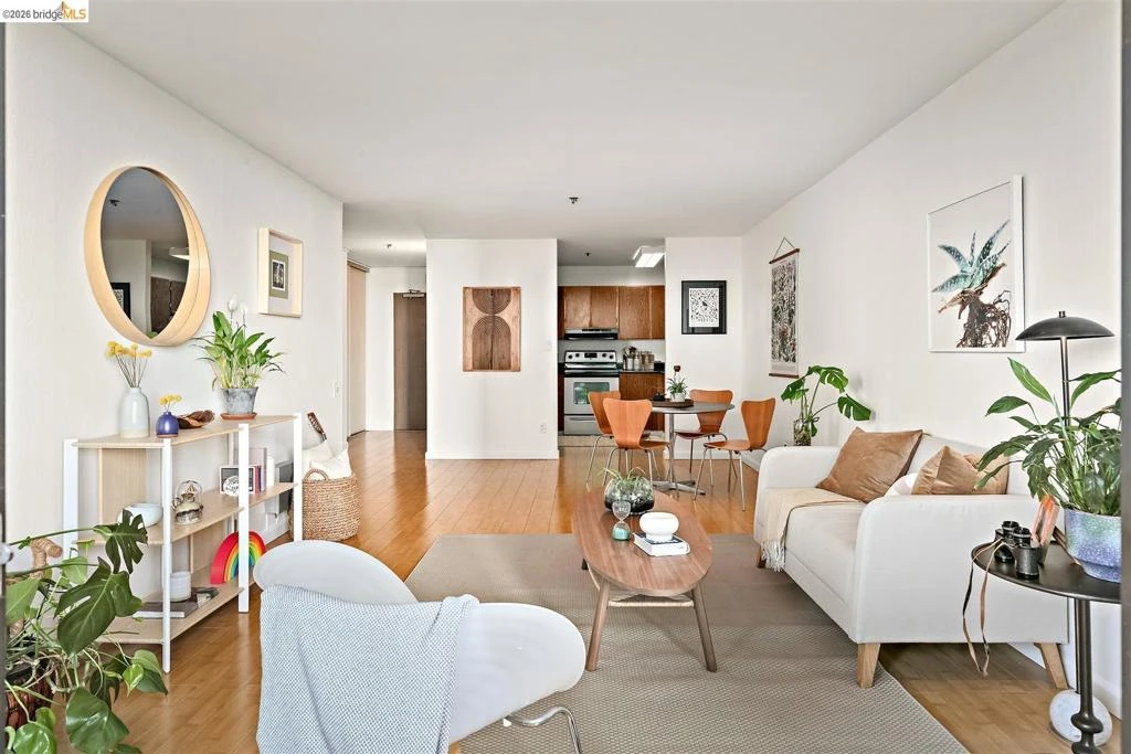Photo 8 of 555 Pierce St 422