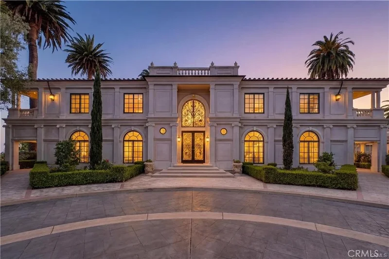 Photo 2 of 3300 Palos Verdes W