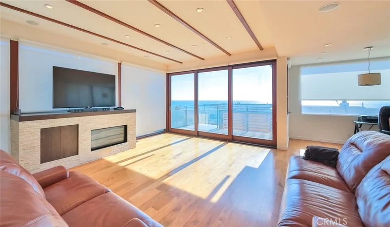 104 Manhattan Avenue photo 2