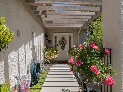 796 N Valley photo 2