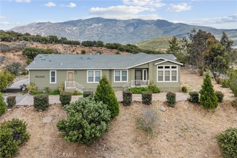 Photo 2 of 47112 Woodcliff Drive