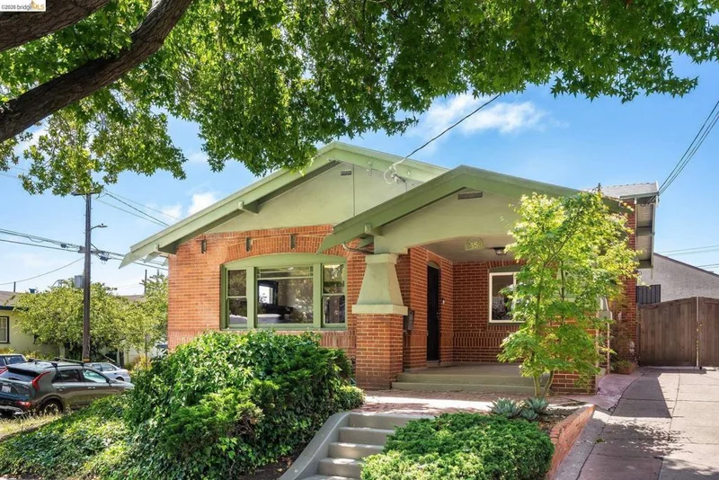 2350 Spaulding