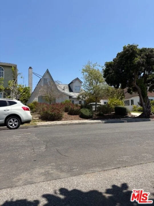 2540 Prosser Avenue, Los Angeles, CA 90064