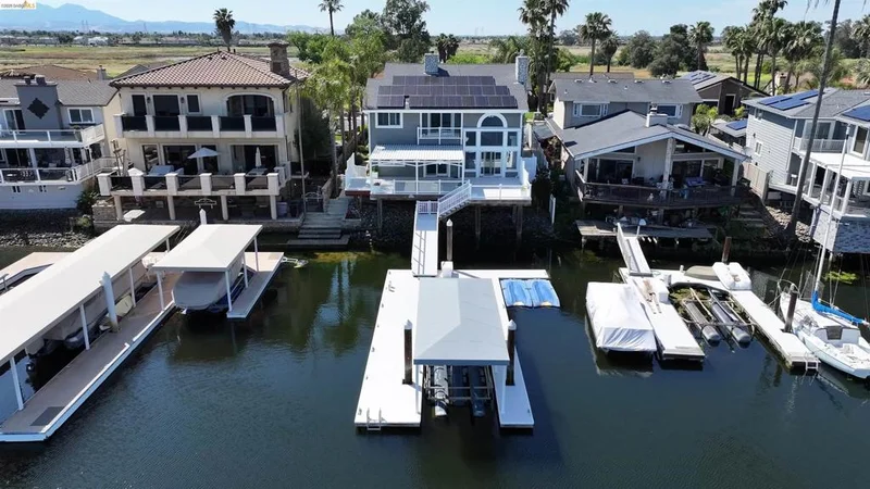 4775 Discovery Pt photo 2