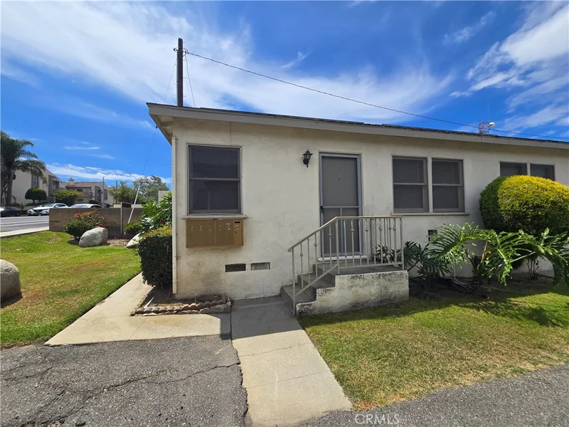 Photo 2 of 26027 Narbonne Avenue A