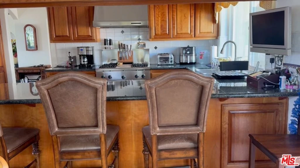 Interior 4