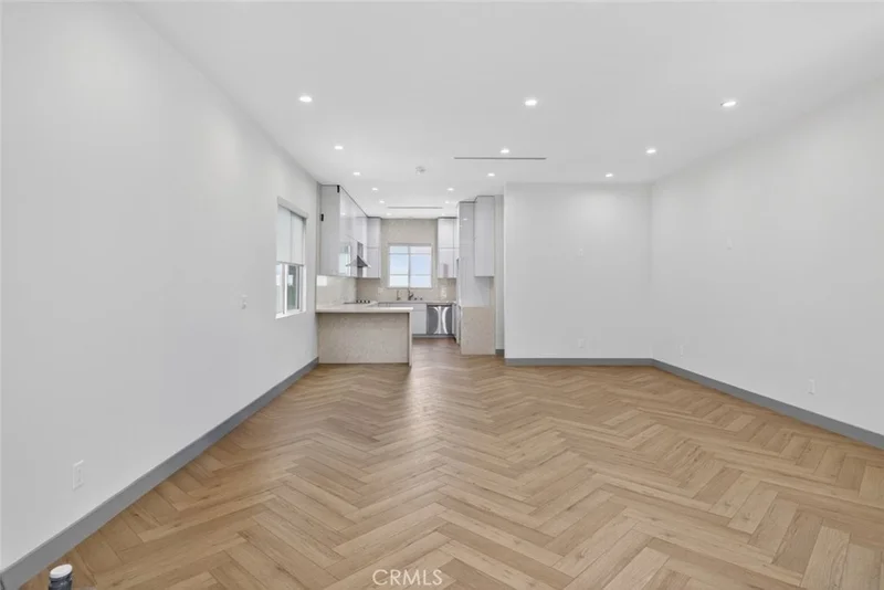 10843 Cantara Street photo 2
