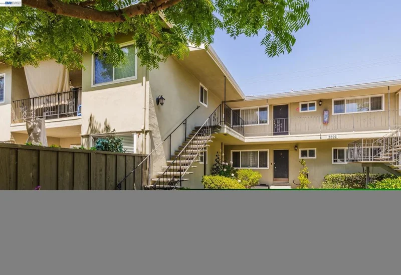 3592 Payne Ave 6, San Jose, CA 95117