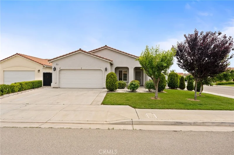 4670 N Constance, Fresno, CA 93722