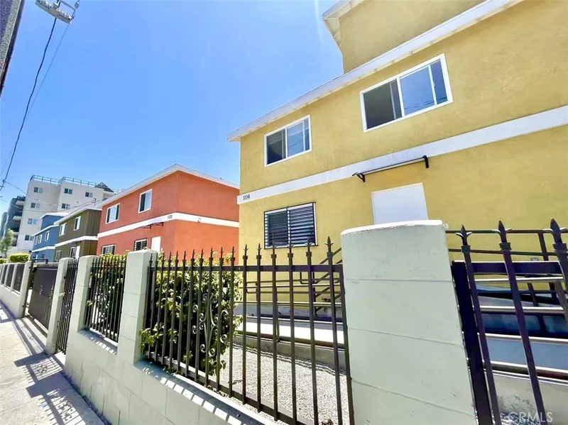1114 Exposition Boulevard photo 2