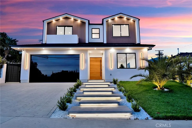 706 S Kenneth Road, Burbank, CA 91501