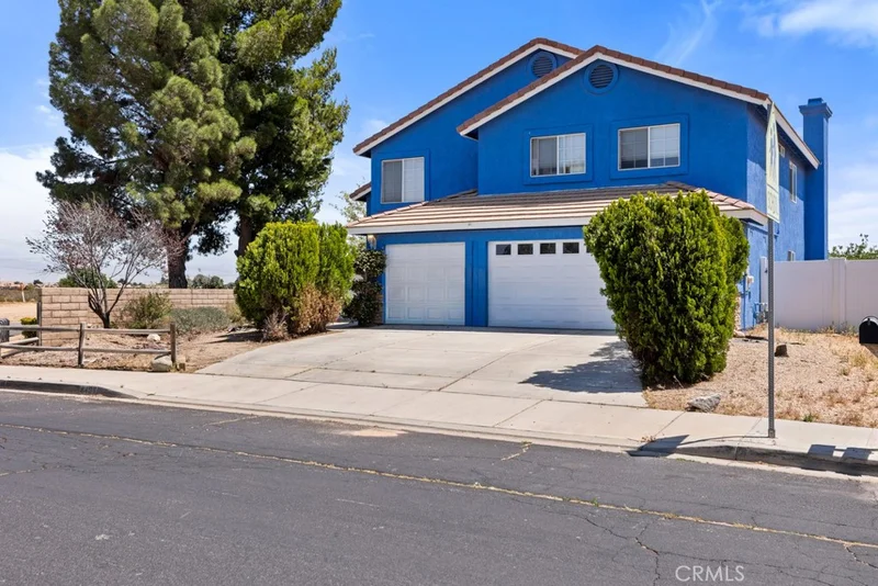 Photo 2 of 14485 Fontaine Way