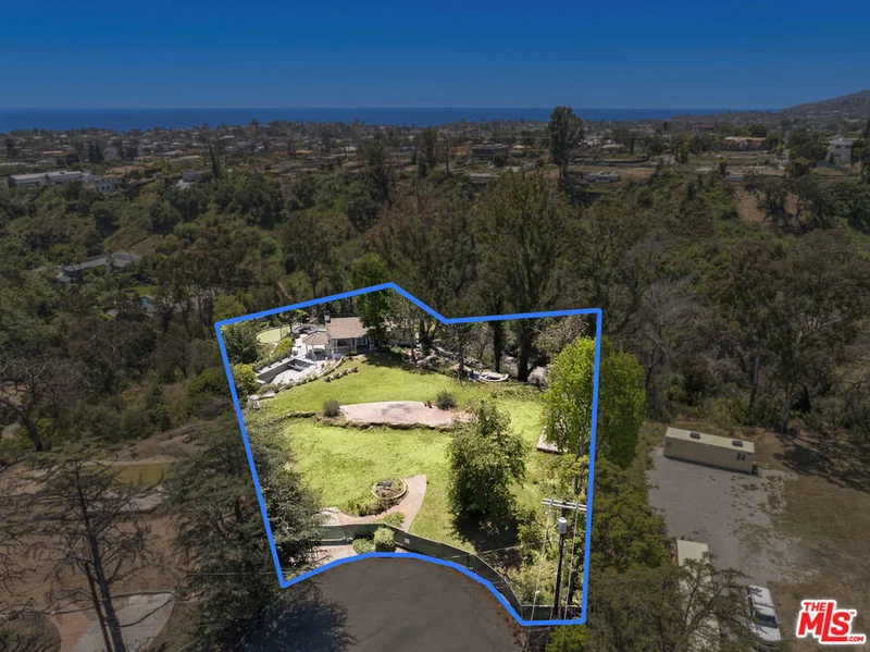 Photo 2 of 1267 Villa Woods Drive