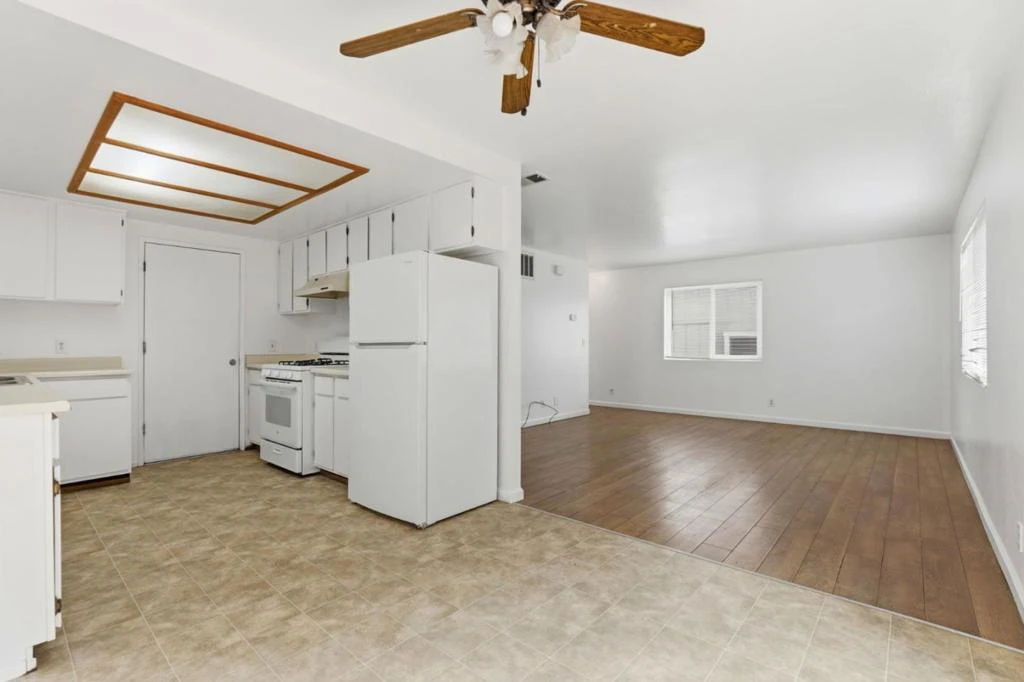 Interior 4