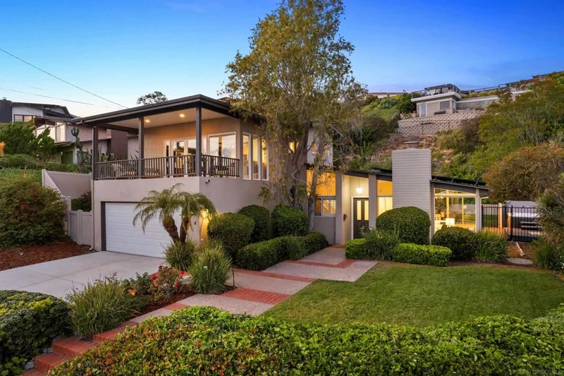 5145 San Aquario Dr, San Diego, CA 92109