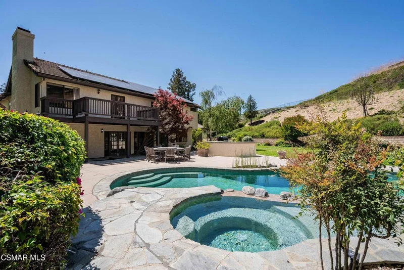 29507 Fountainwood Street, Agoura Hills, CA 91301